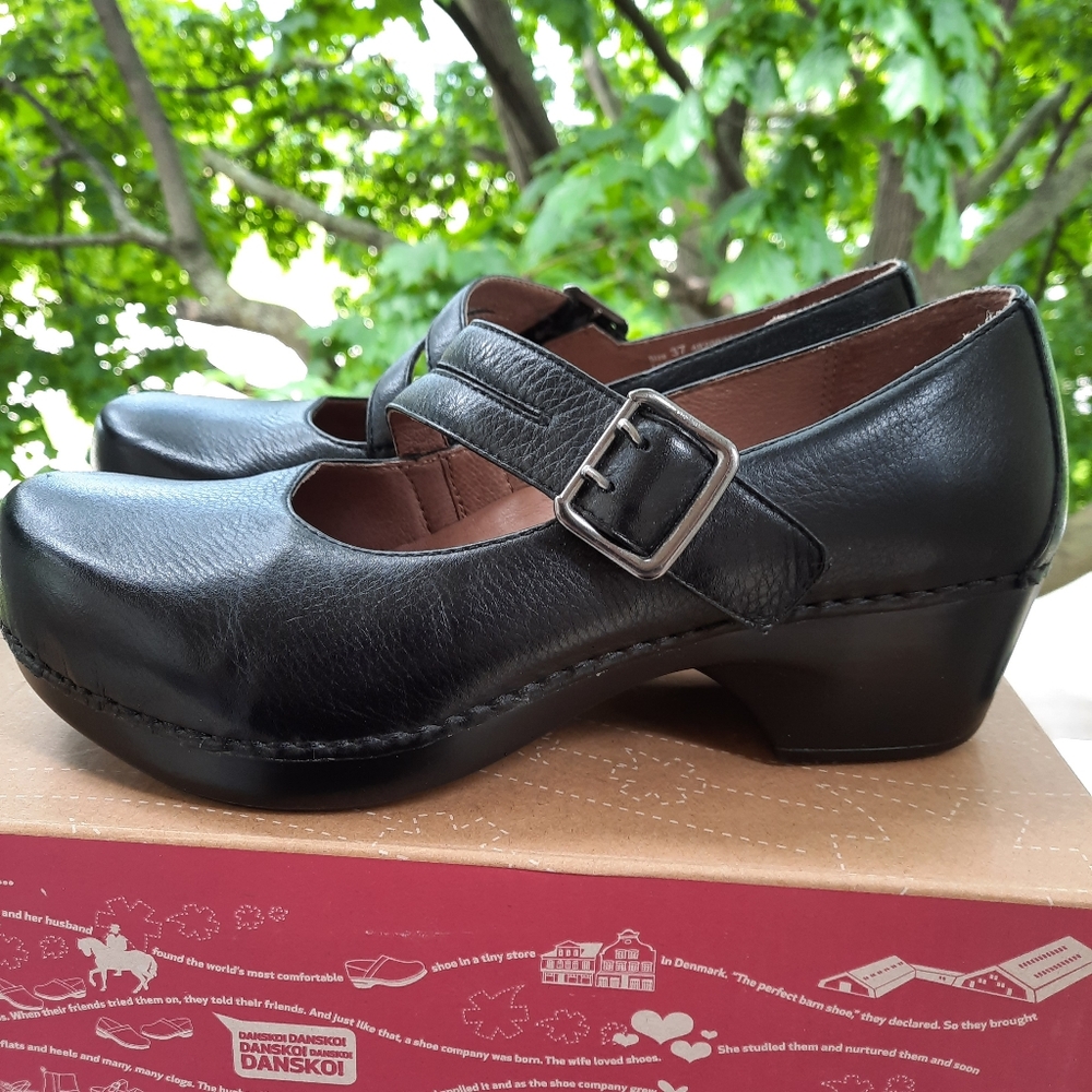 Dansko Black Tina shoes size 37